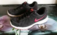 Nike Sneaker Schuhe Turnschuhe Gr.41 Laufschuhe Thüringen - Jena Vorschau