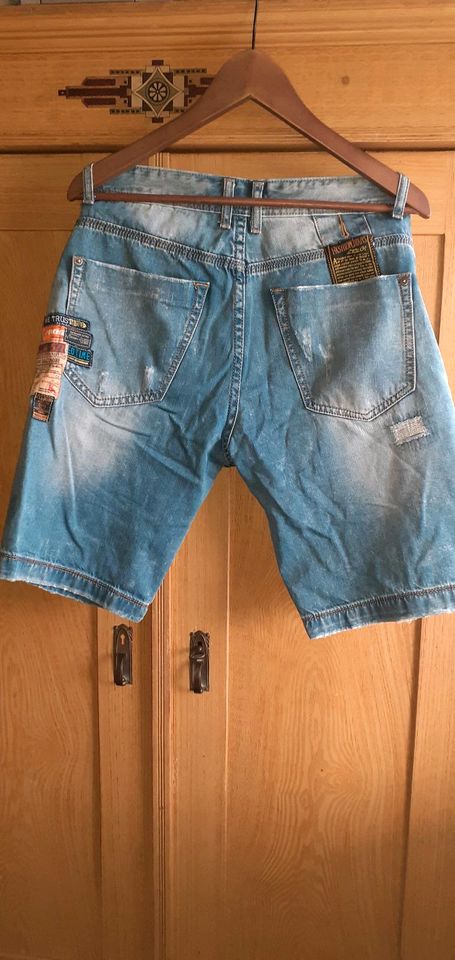 Kurze Jeanshose Herren 15€ incl.Versand!! in Markersbach