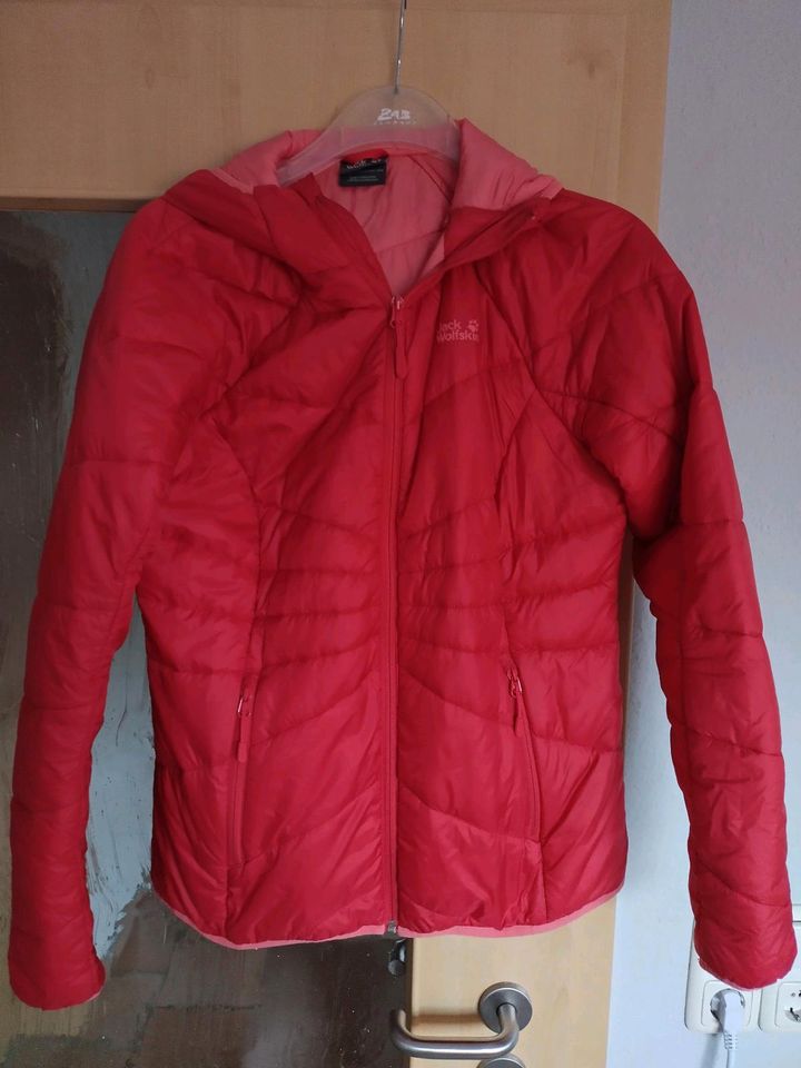 Jack Wolfskin Steppjacke Gr. L , rot in Seggebruch