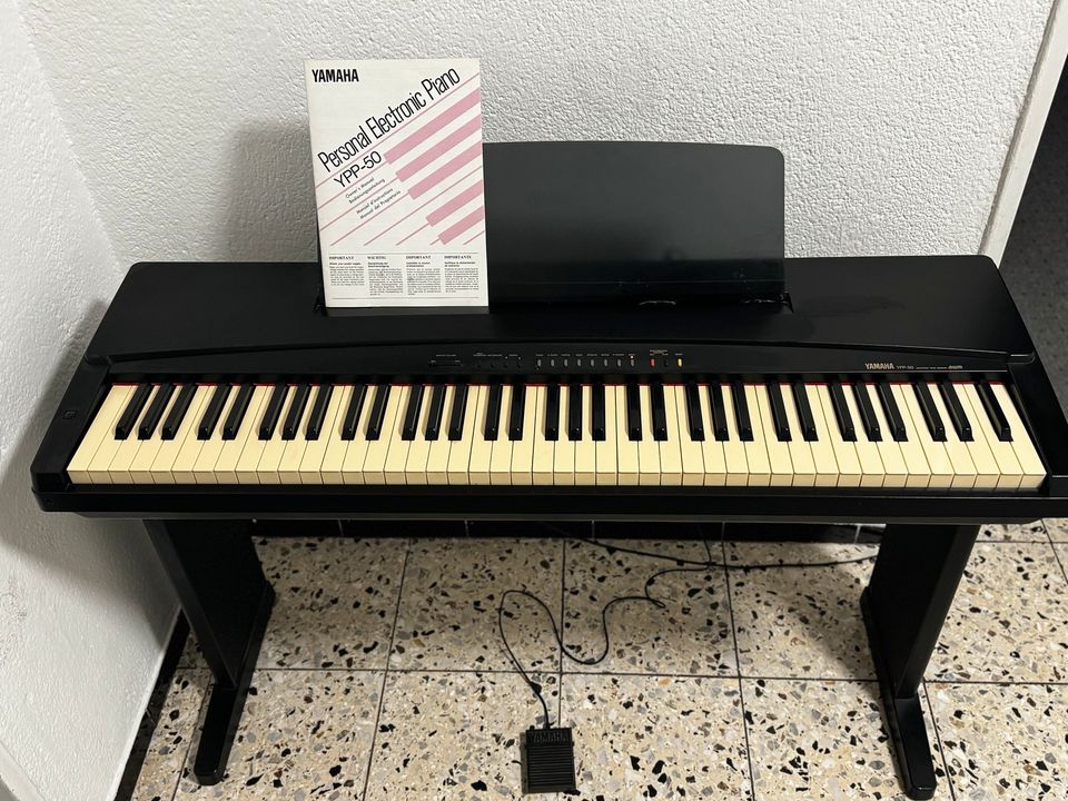 YAMAHA YPP- 50 E PIANO OHNE PEDAL in Aalen