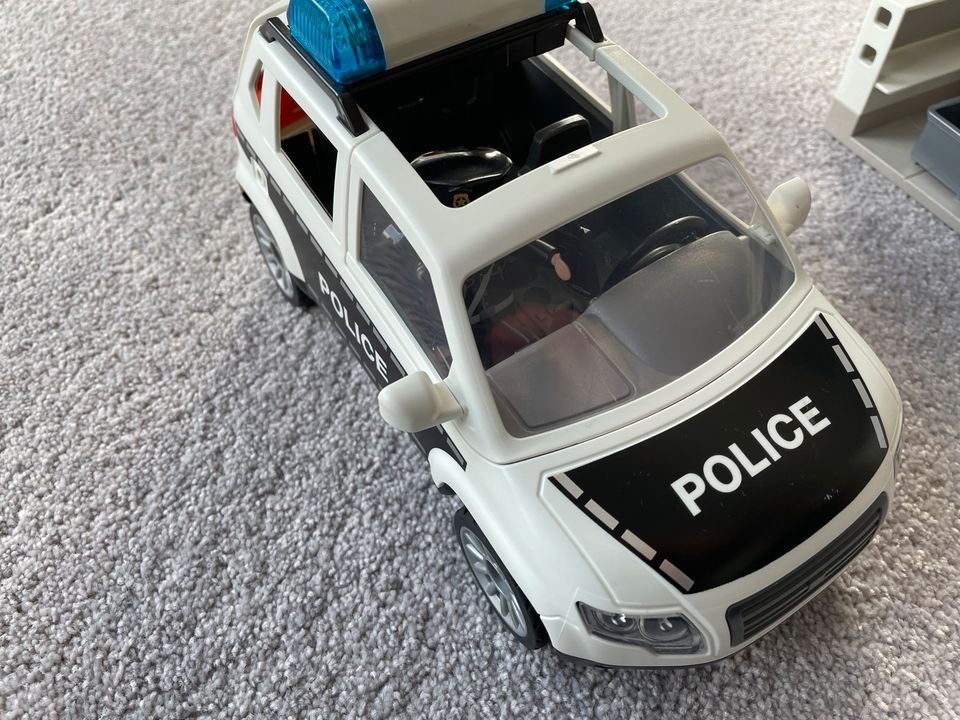 Playmobil Polizeistation mit Auto 9372 in Schulzendorf bei Eichwalde