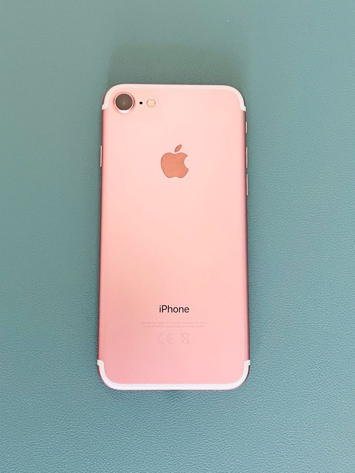 iPhone 7 Roségold in Dresden