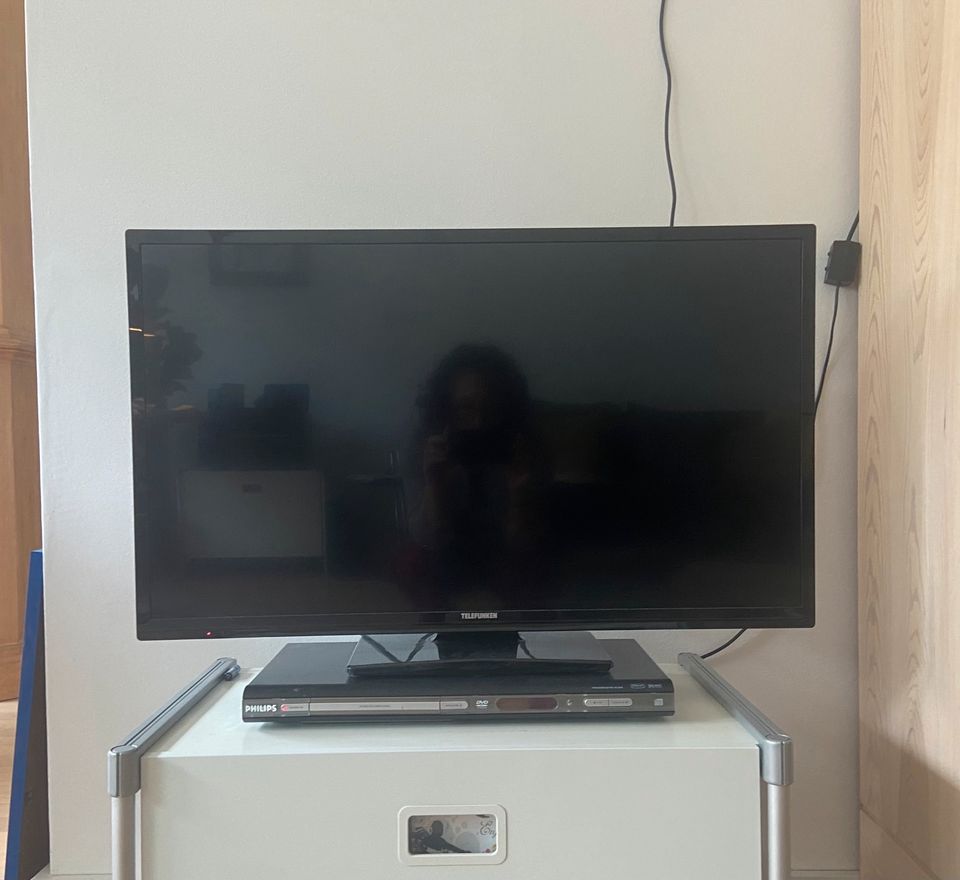Telefunken Modell XF32A101 TV Fernseher full HD 32 Zoll schwarz in Kronberg im Taunus