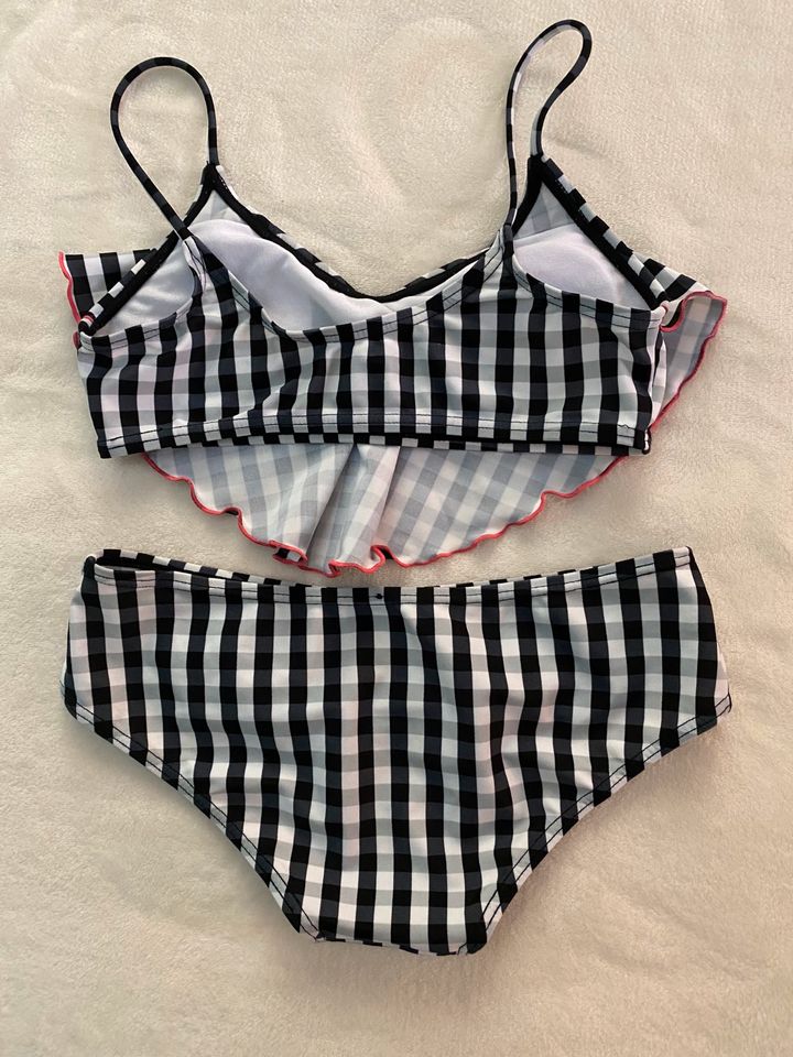 Esprit Bikini Mädchen Gr. 140/146 in Wittenberge