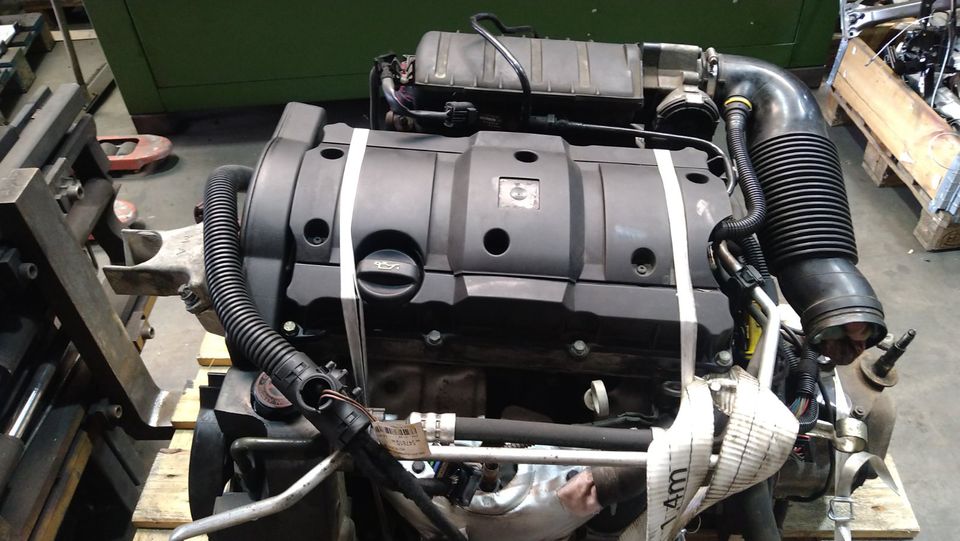 Peugeot 206 CC Cabrio Motor 1,6 HFU mit Getriebe komplett in Stockach