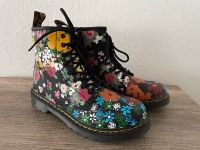 Schwarze Schnürboots Floral Dr. Martens Gr. 36 Neu München - Sendling Vorschau