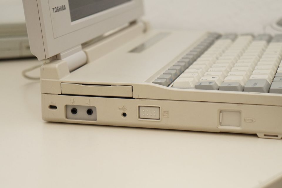 Toshiba T4800CT Sammlerzustand Laptop Notebook Windows 98 in Laupheim