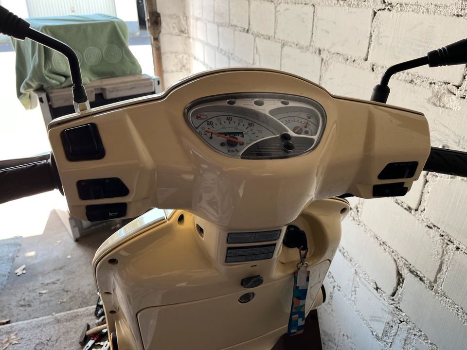 Kymco Like 50 Retro Roller beige in Rüsselsheim