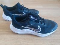 NEU NIKE Downshifter 12 Sportschuhe Gr.38 schwarz lila Thüringen - Saalburg-Ebersdorf Vorschau