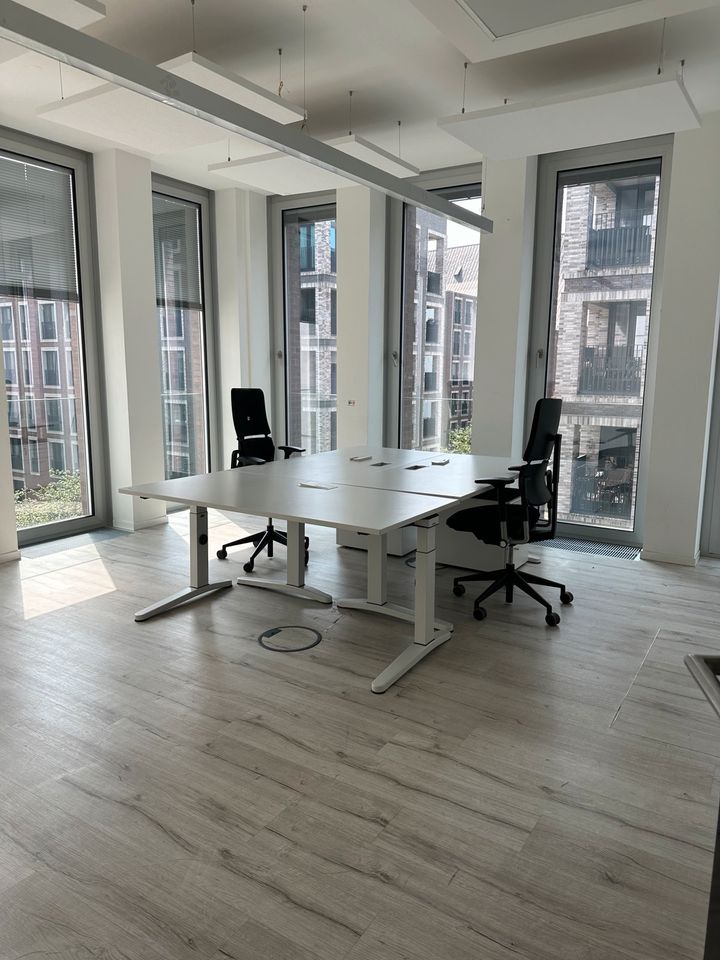 200 x Auflösung Büromöbel Schreibtisch Bürostuhl Aktenschrank in Hamburg