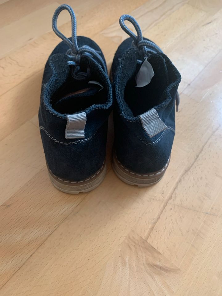 Dunkelblauer Schuh in Gr 32 in Emsbüren