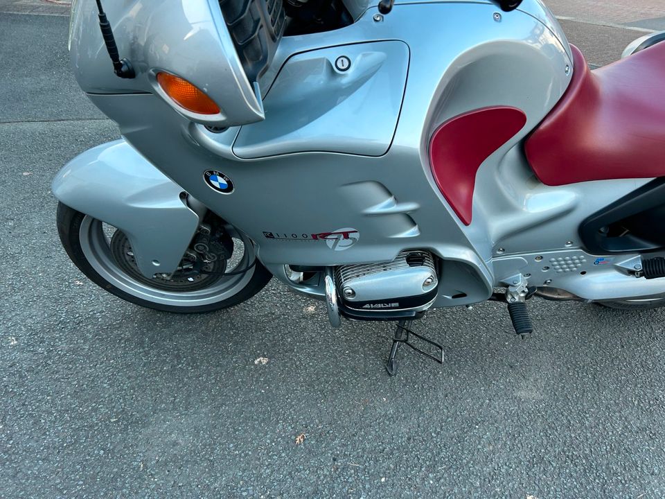 Gepflegte BMW (259) R 1100 RT Sondermodell in Bischoffen