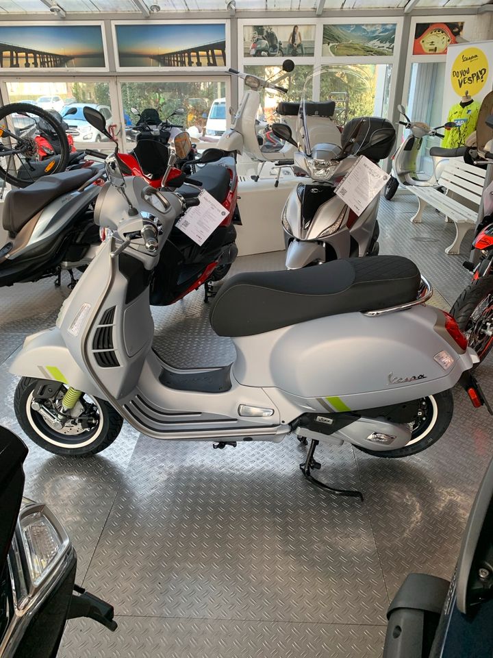 Vespa GTS 125 SuperTech Vorführfahrzeug in Heidelberg