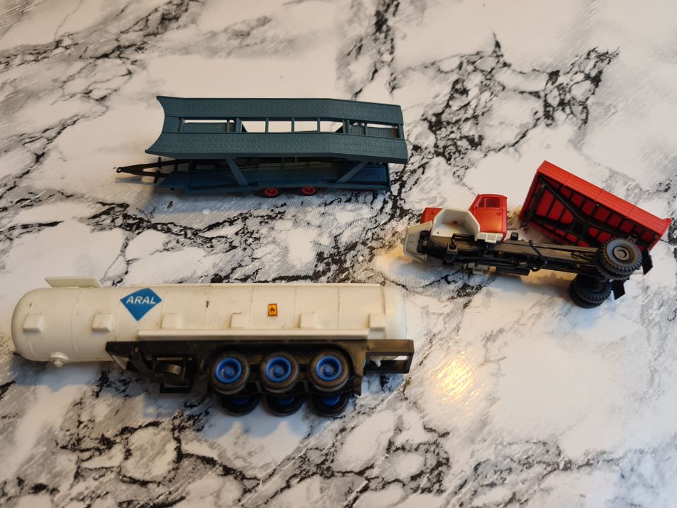 Sammlung Modelleisenbahn Herpa Wiking Roco LKW PKW 1:87 H0 alt in Glasau