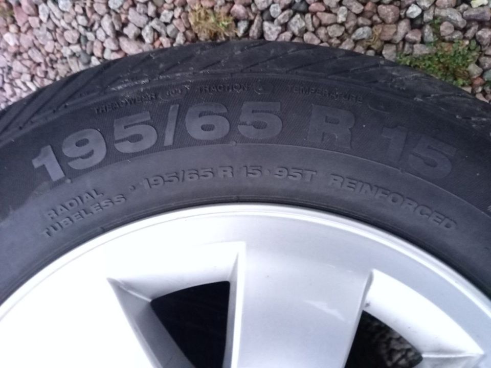 MercedesCitan Alu Felgen & Sommerreifen, Kompletträder 195/65 R15 in Rehna