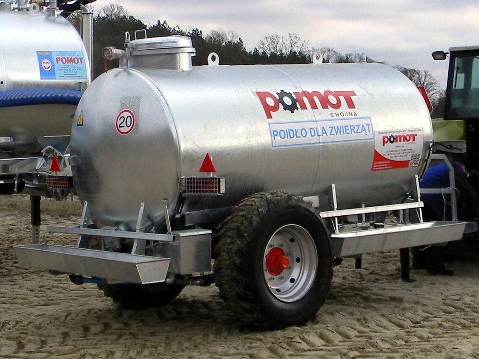 Wasserfasswagen 5000 L Transportable Tränke für Tiere in Halle