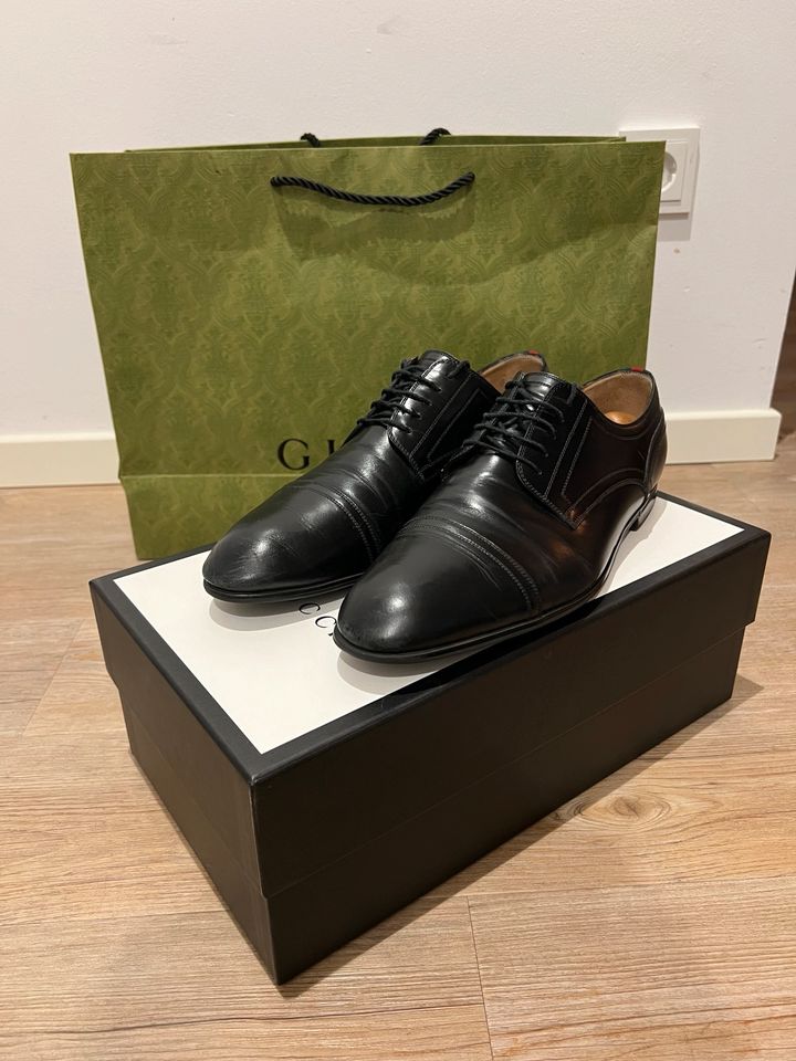 Gucci Schuhe Schnürschuhe Schwarz 43,5 OVP in Nürnberg (Mittelfr)