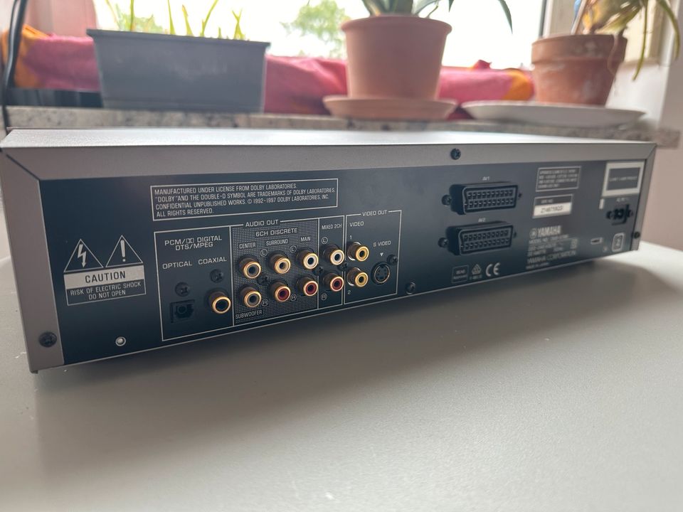 Yamaha dvd player dvd-S795 in München