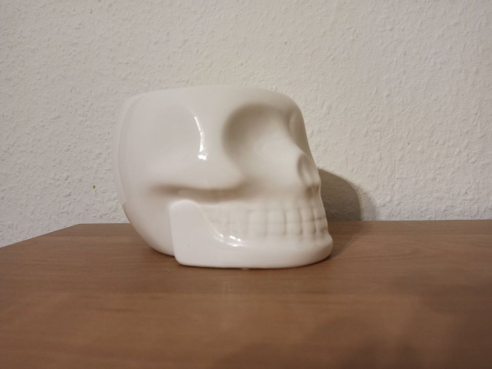 Blumentopf Übertopf Vase Deko Schädel Skull Totenkopf Halloween in Haßloch