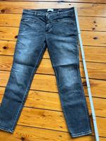 Jeans von Closed Neuwertig Cropped Worker 28 Mecklenburg-Vorpommern - Wismar Vorschau