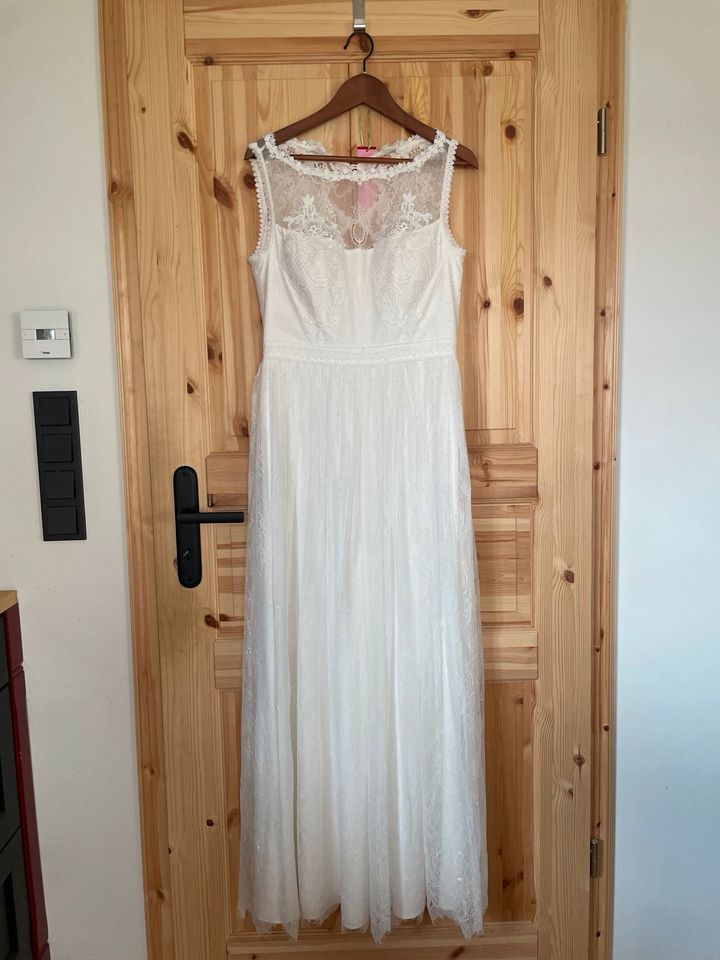 Brautkleid „Harumi“ Gr. 42 in Schloßvippach