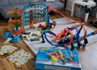 Hot Wheels Parkhaus und elektronische Loopingbahn + Straßenpuzzle Nordrhein-Westfalen - Wilnsdorf Vorschau