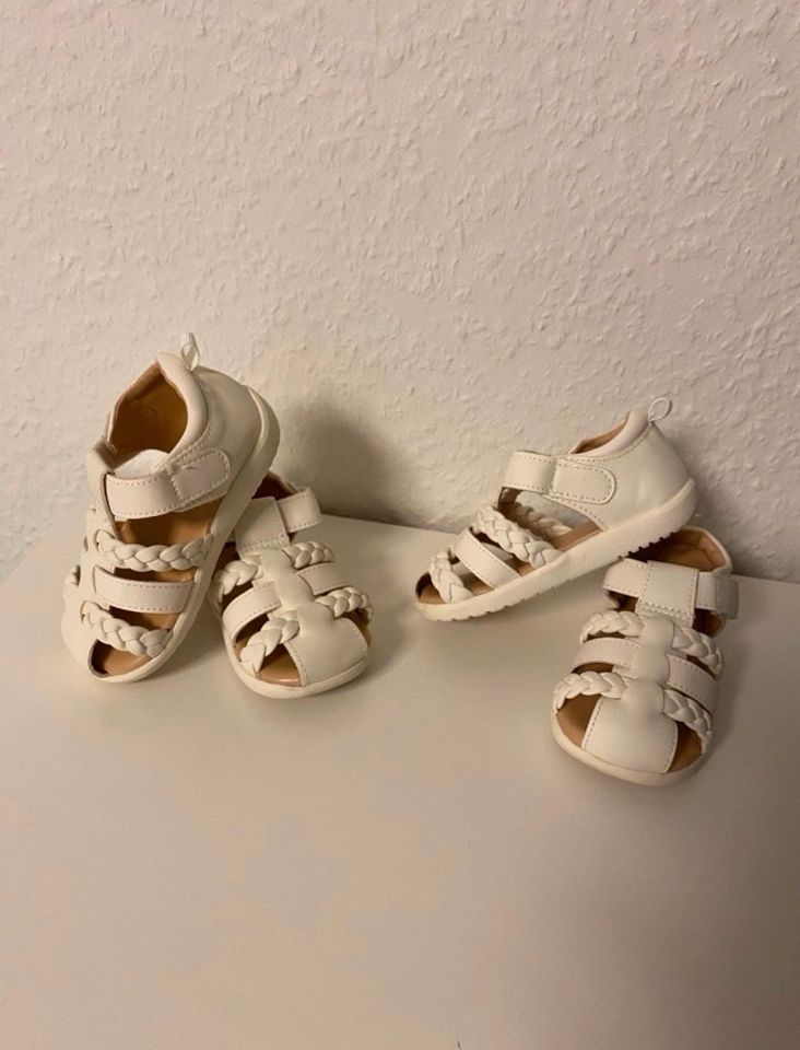 Baby Riemensandalen von H&M, Größe 20-21 in Essen