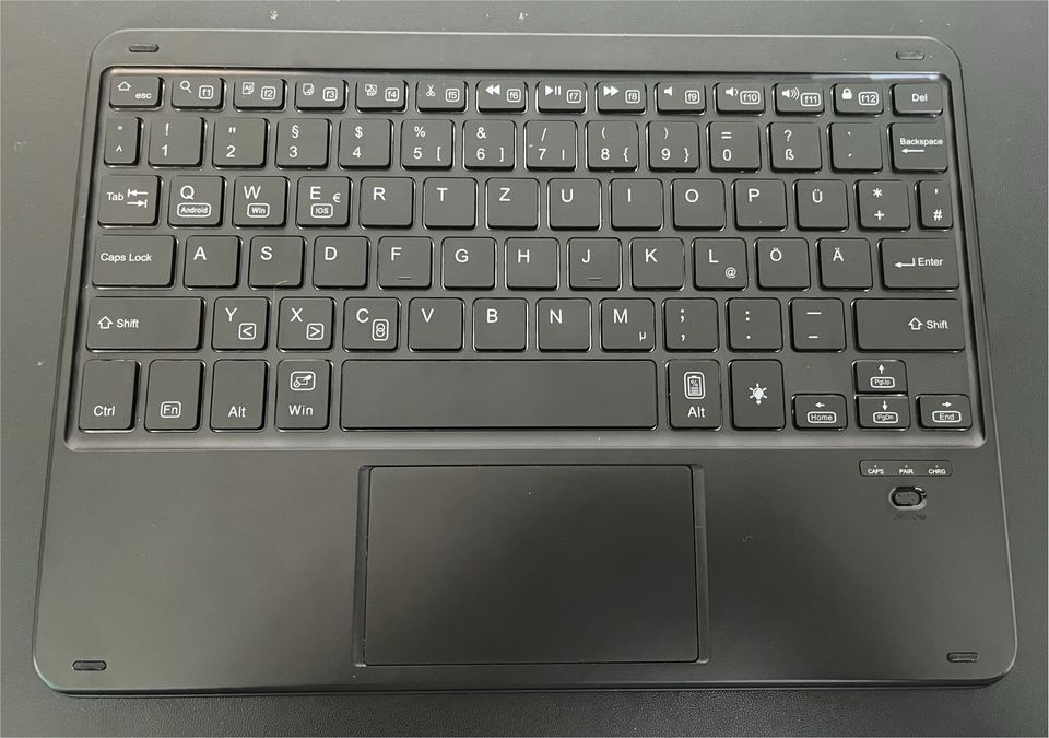 iPad Hülle mit Tastatur in Wuppertal