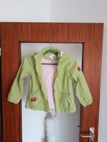 Hübsche lindgrüne Mädchen Sommer Jacke H&M Größe 128 Düsseldorf - Bilk Vorschau