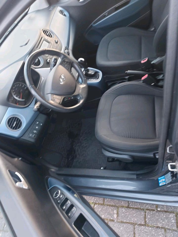 Hyundai i10 1.2 Trend Tüv Klima Automatik in Korschenbroich