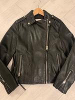 Top Zustand: Mango Lederjacke Bikerjacke Damen XS schwarz Hessen - Darmstadt Vorschau