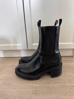Zara Chelsea Boots schwarz 39 Damen Hamburg-Nord - Hamburg Winterhude Vorschau