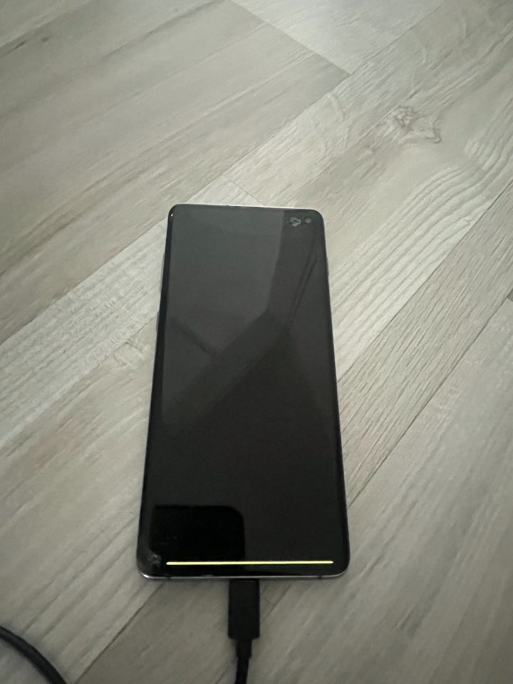 Samsung Galaxy s10 Plus in Achim