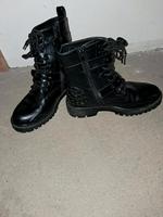 Stiefel mit Nieten Niedersachsen - Ronnenberg Vorschau