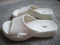 Pantoletten Schuhe Badeschuhe Gr. 38 Bayern - Straubing Vorschau