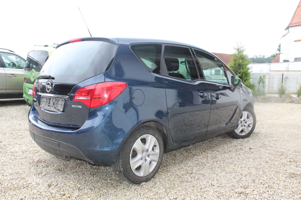 Opel Meriva 1.3 Benzin Euro 5 Nur  120.000 km in Vilshofen an der Donau