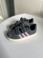 Adidas Sneaker Schuhe Mädchen Gr 23.5 Niedersachsen - Oldenburg Vorschau