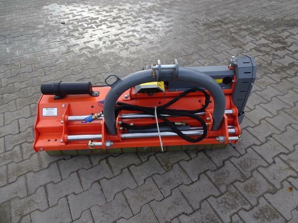 Mulcher Schlegelmulcher ML145H 145cm hydraulisch NEU in Osterweddingen