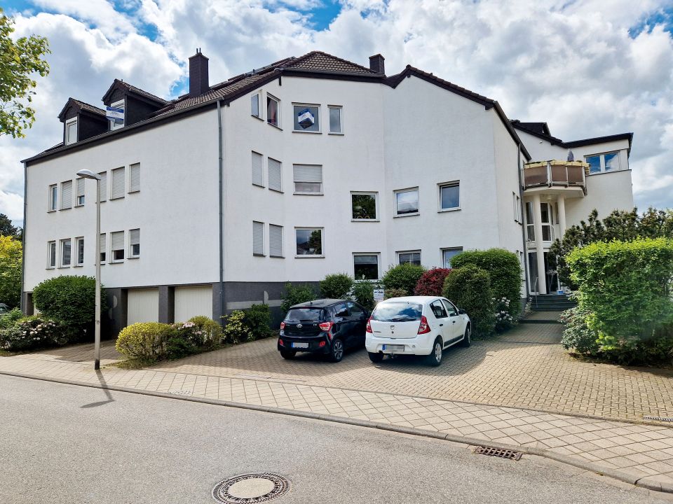 Düren, attraktive Maisonettewohnung mit 4 Zimmern und großer Garage in ruhiger Lage nähe Krankenhaus in Düren