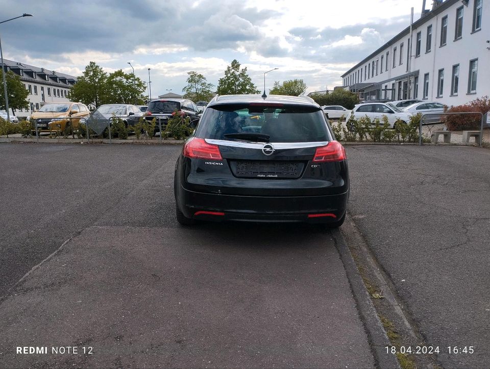 Opel Insignia 2.0 Diesel  Sport tourer. TÜV Neu in Trier