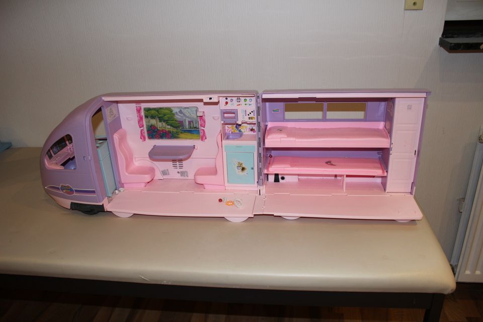 Barbie Liner - Wohnmobil in Neuenstein