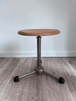 Alter Vintage Drehhocker aus Metall und Holz, Industrie Design Saarbrücken-Mitte - St Arnual Vorschau