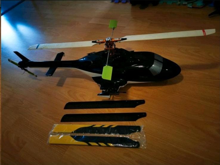 Rc Esky 3D GFK Airwolf Rumpf 400 450 Helikopter Belt CP KDS in Gütersloh