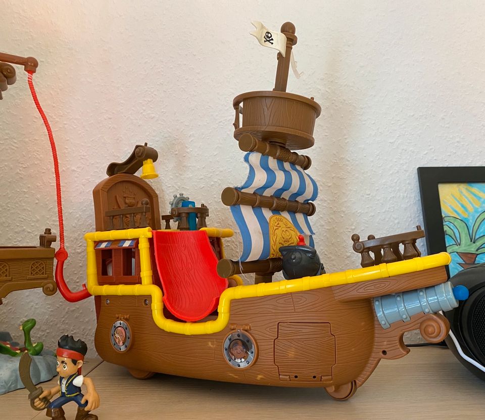 4x Piraten Spielzeug Set Fernrohr mit Sound Schiff Fels in Duisburg