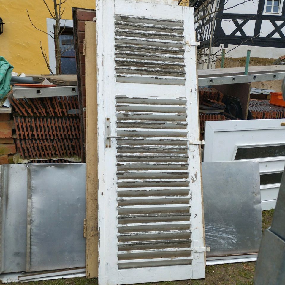 Fensterläden/ Tür in Panschwitz-Kuckau