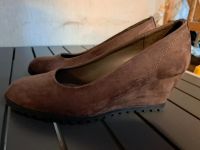 Schöne  Schuhe mit Keilabsatz gr 40 Schleswig-Holstein - Tüttendorf Vorschau