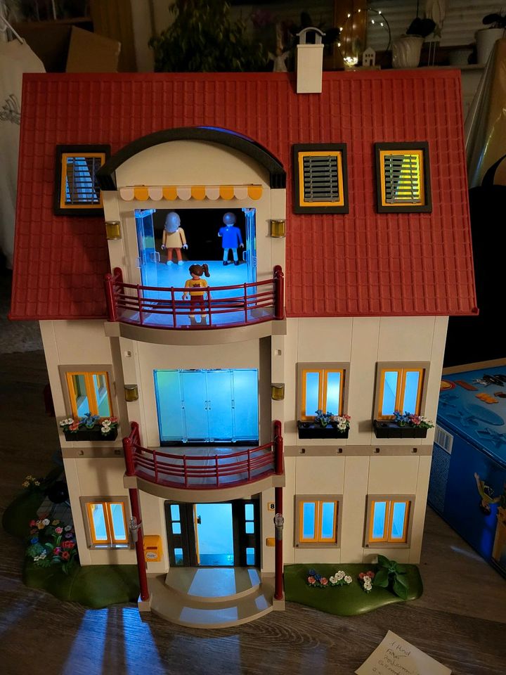 Playmobil 4279 Wohnhaus mit Erweiterung 7387 Beleuchtung 7390/1 in Emmerthal