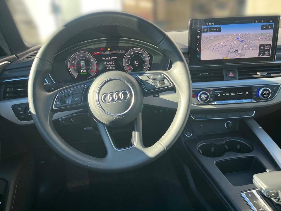 Audi A4 Lim quattro S-Line 18*AHK-VORB.*LED*NAVI*5J.G in Herrenberg