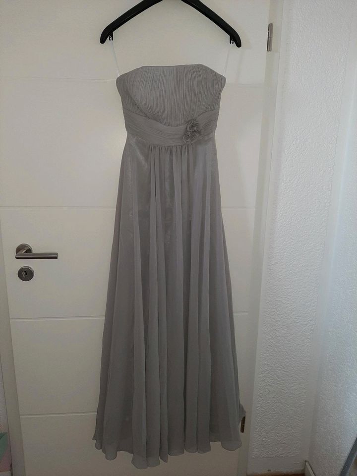 Versch. Abendkleid Ballkleid Abiball in Thiendorf