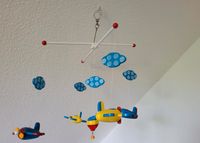 Süßes Flieger Mobile aus Holz Kinder Baby Rheinland-Pfalz - Gau-Weinheim Vorschau